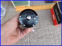 Fishing Reel Lot in Box Penn Reel Surfmaster, Abu Ambassadeur 5000C, Daiwa 1000A