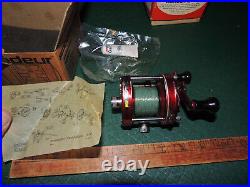 Fishing Reel Lot in Box Penn Reel Surfmaster, Abu Ambassadeur 5000C, Daiwa 1000A
