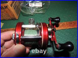 Fishing Reel Lot in Box Penn Reel Surfmaster, Abu Ambassadeur 5000C, Daiwa 1000A