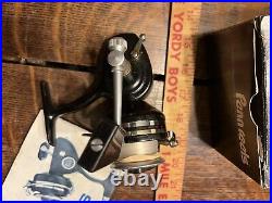 Fishing Vtg Penn 720 Z With Spool Spinning Reel + Box +Papers Very Nice