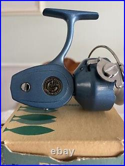 New Old Stock -Penn 720 Spin Fisher /mint With Box-papers-wrench -Penn Tissue