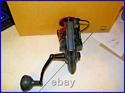 New Penn Fierce IV FRCIV8000 Spinning Fishing Reel Red / Black