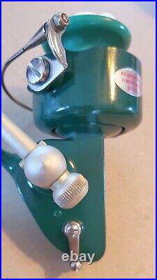 PENN 713 Spinning Reel. Greenie Box, Papers, Washer and Lube. EX COND. USA