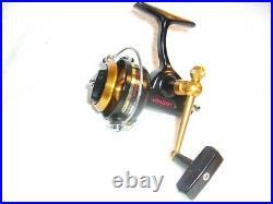 PENN 714 Z ULTRA SPORT SPINFISHER SPINNING FISHING REEL NEAR MINT with EXTRAS