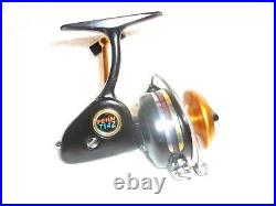 PENN 714 Z ULTRA SPORT SPINFISHER SPINNING FISHING REEL NEAR MINT with EXTRAS