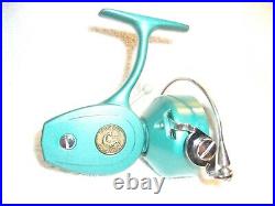 PENN 722 SPINFISHER FISHING REEL GREENIE NEAR MINT IN BOX with ORIGINAL EXTRAS