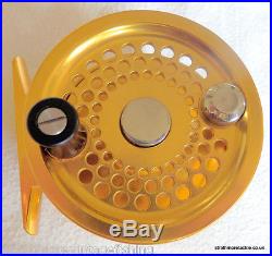 PENN International 1.5 fly reel + pouch Mint Condition appears unused USA