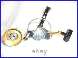 Penn 420 Ss 420ss Ultra Light Spinning Fishing Reel Near Mint & Nos Extra Spool