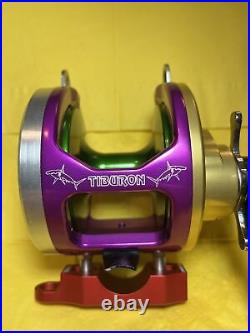 Penn 4/0 Senator Lee Pro / Tiburon Custom Mardi Gras Narrow Yellowtail Special