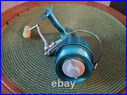 Penn 705 Spinfisher (crank with right hand) Vintage Spinning Reel EXCELLENT