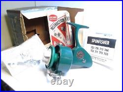 Penn 711 Spinfisher greenie spinning reel in box with extras