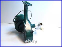 Penn 711 Spinfisher greenie spinning reel in box with extras