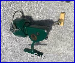 Penn 716 Ultralight Spinfisher. NICE condition! / GREEN