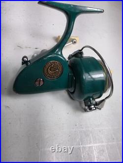 Penn 716 ultra light spinning reel made in U. S. A. With box and extras