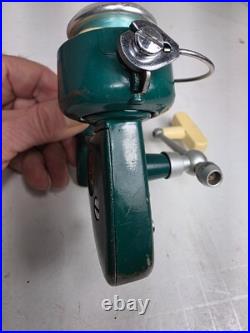 Penn 716 ultra light spinning reel made in U. S. A. With box and extras