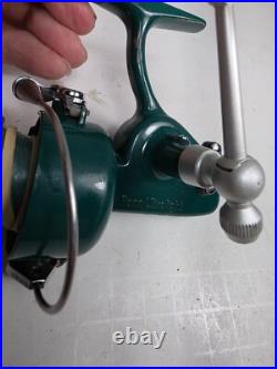 Penn 716 ultra light spinning reel made in U. S. A. With box and extras