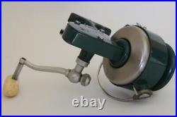 Penn Spinfisher 700 Vintage Spinning Reel Antique Fishing Gear Used