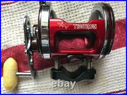 Penn Squidder 145 mid-size saltwater fishing reel in very good shape