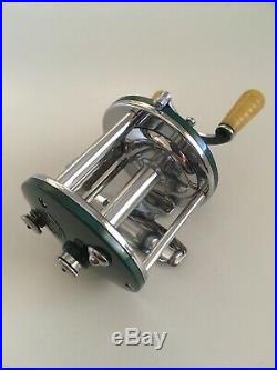 Rare Vintage Teal Green Penn 109 Conventional Reel In Excellent Condition