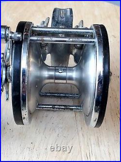 Rare early model Vtg Penn Long Beach 60 Reel made in USA in good condition
