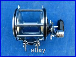 STUNNING TOP ++ ANTIQUE REEL Old Reel PENN REELS 4/0 SENATOR N° 113