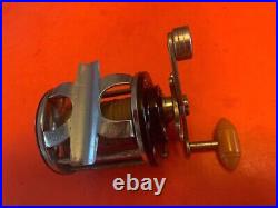 VINTAGE PENN BEACHMASTER 155 FISHING REEL WITH ORIGINAL BOX CIRCA 1940s ANTIQUE