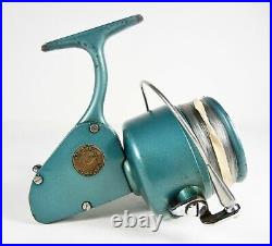 VINTAGE PENN SPINFISHER 704 HD Classic Reel Clean, Solid & Smooth MINT USA