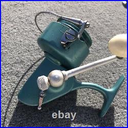 Vintage Green Penn Reel 704 Spin Fisher Spinning Reel Made In USA