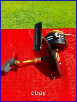 Vintage PENN 710Z Spinning Fishing Reel Made in USA