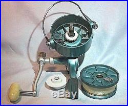 Vintage PENN SPINFISHER # 704 Spinning Reel
