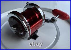 Vintage Penn 146 Squidder JR Red Anniversary Spool Tiburon Red Bakelite Handle