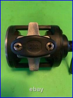 Vintage Penn 25 Gls Graphite Lever Drag Senator Fishing Reel Made In The USA