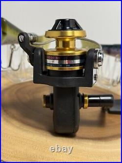 Vintage Penn 4200-SS Ultra Light Spinning Fishing Reel. Made in USA