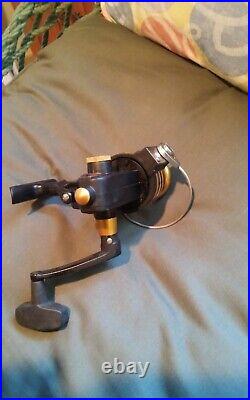 Vintage Penn 4400ss spinning reel in good condition