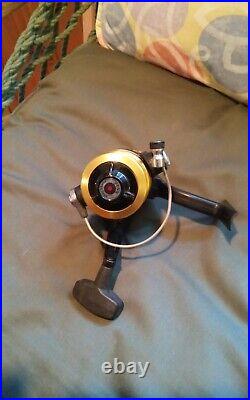 Vintage Penn 4400ss spinning reel in good condition