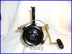 Vintage Penn 704 Z Spinning Fishing Reel Made In USA Excellent Condition Nice