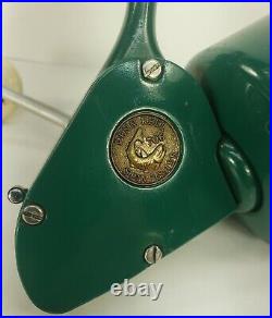 Vintage Penn 706 Green Bail-less Spinfisher Reel Excellent Condition