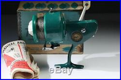 Vintage Penn 710 Green spinning Fishing reel Excellent condition With Orig Box