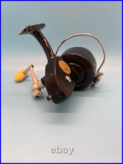 Vintage Penn 710 Spinfisher Spinning Reel Fishing Black