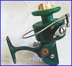 Vintage Penn 710 Spinfisher Spinning Reel Green Fishing