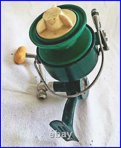 Vintage Penn 710 Spinfisher Spinning Reel Green Fishing