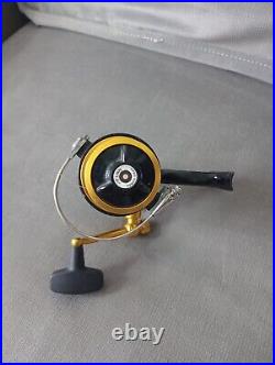Vintage Penn 712Z Spinning fishing reel