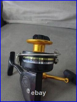 Vintage Penn 712Z Spinning fishing reel
