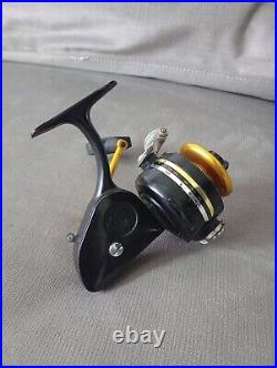 Vintage Penn 712Z Spinning fishing reel