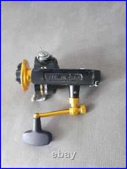 Vintage Penn 712Z Spinning fishing reel