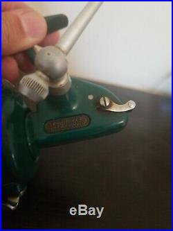 Vintage Penn 714 Ultrasport Green Spinfisher Spinning Fishing Reel 1975 USA +BOX