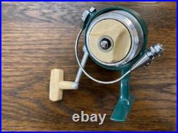 Vintage Penn 716 Fishing Reel Green Color Postage Included, Collectible Item