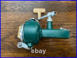 Vintage Penn 716 Fishing Reel Green Color Postage Included, Collectible Item