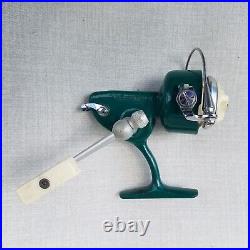 Vintage Penn 716 ultra light spinning reel. Green finish. Ex condition