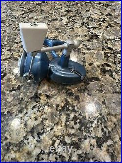 Vintage Penn 720 Blue Spinfisher Fishing Reel \\ Working, USA